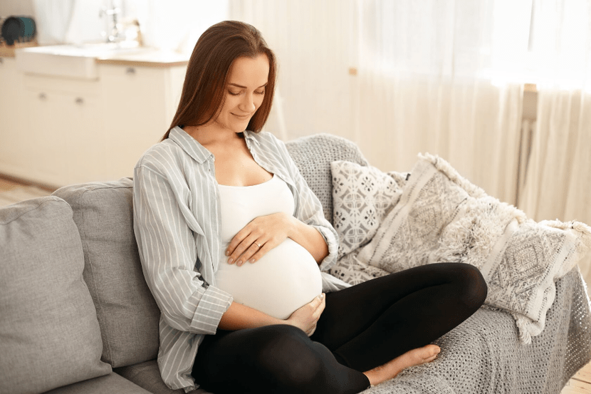 Resting regularly will help pregnant women reduce back pain in the lumbar region
